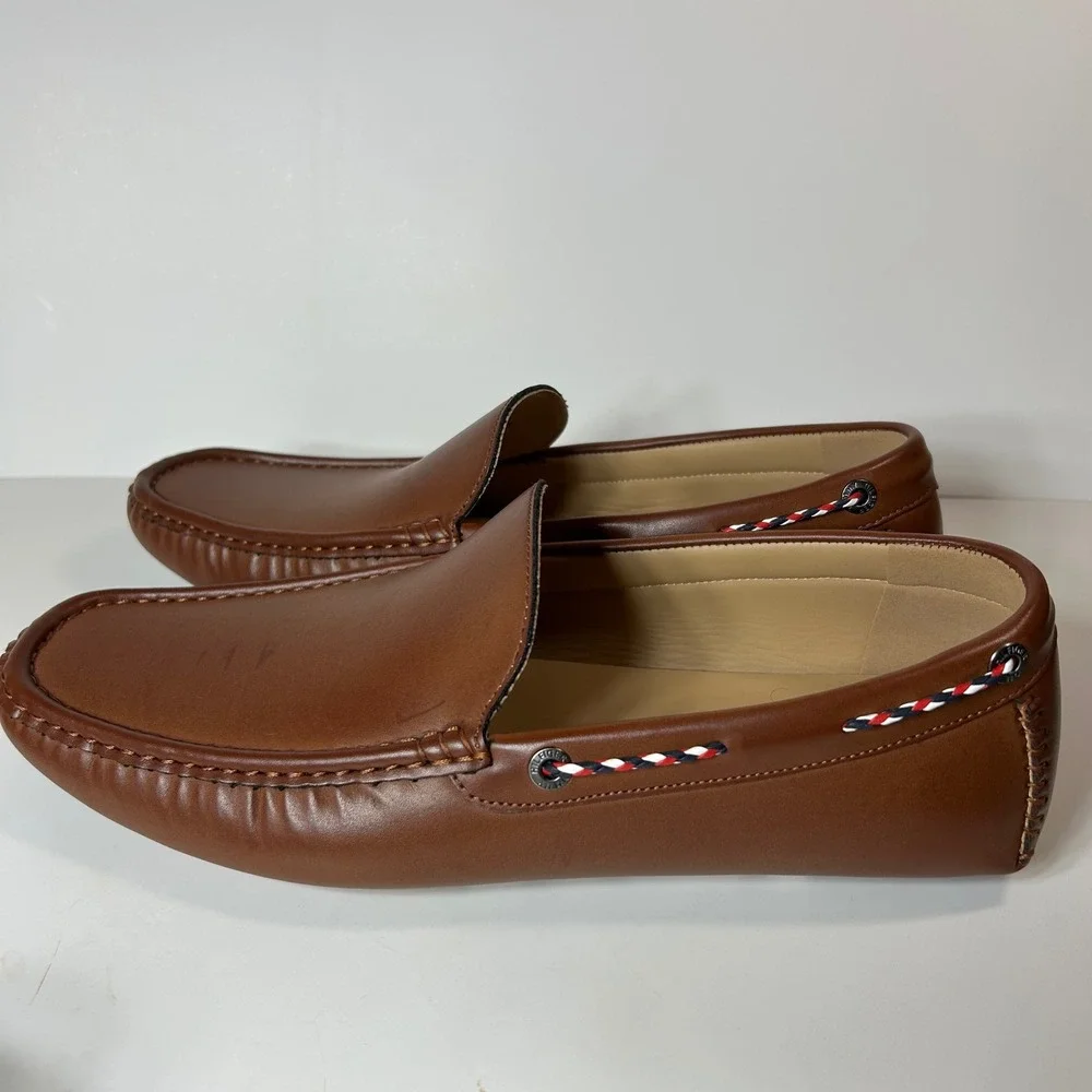 Tommy Hilfiger ARWAN Mens Brown Driving Loafers Size 10.5 MED Moc Toe Slip On